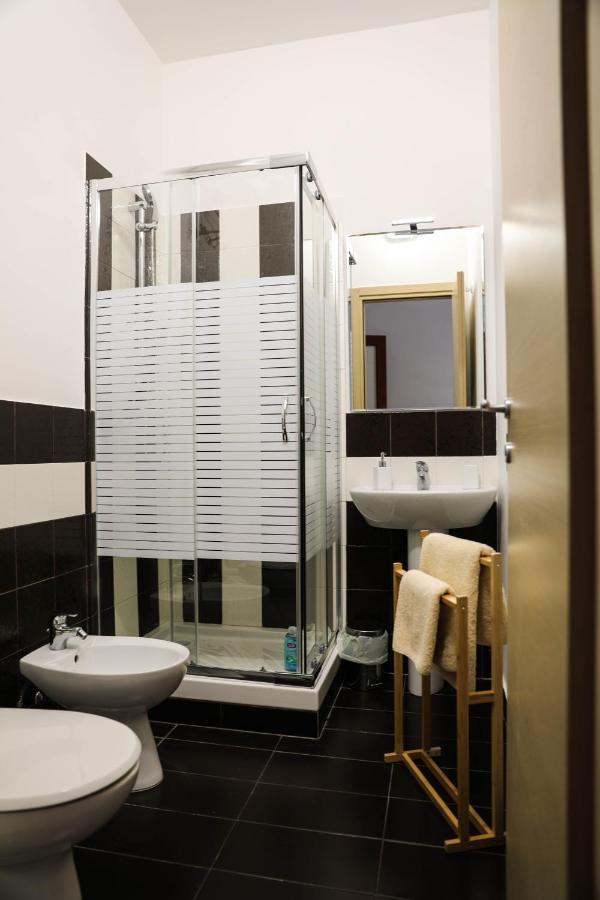 Aura Home Rent Of Rooms With Shared Kitchen 바리 외부 사진